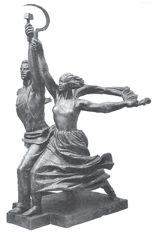 Escultura de duas figuras em avanço, um homem erguendo martelo e foice e uma mulher com feixe de espigas.
