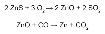 Duas equações químicas: a combustão do sulfeto de zinco e a redução do óxido de zinco pelo monóxido de carbono.
